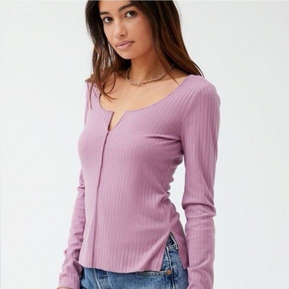 Urban Outfitters Purple Ribbed Notch Neck Top Size Small - Picture 1 of 12